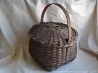 Large Primitive Splint Basket with Attached Lifting Lid