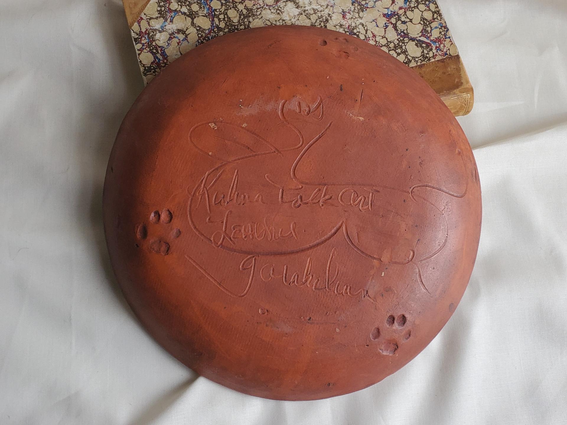 Redware 9 in Plate with Pineapple Sgraffito Motif