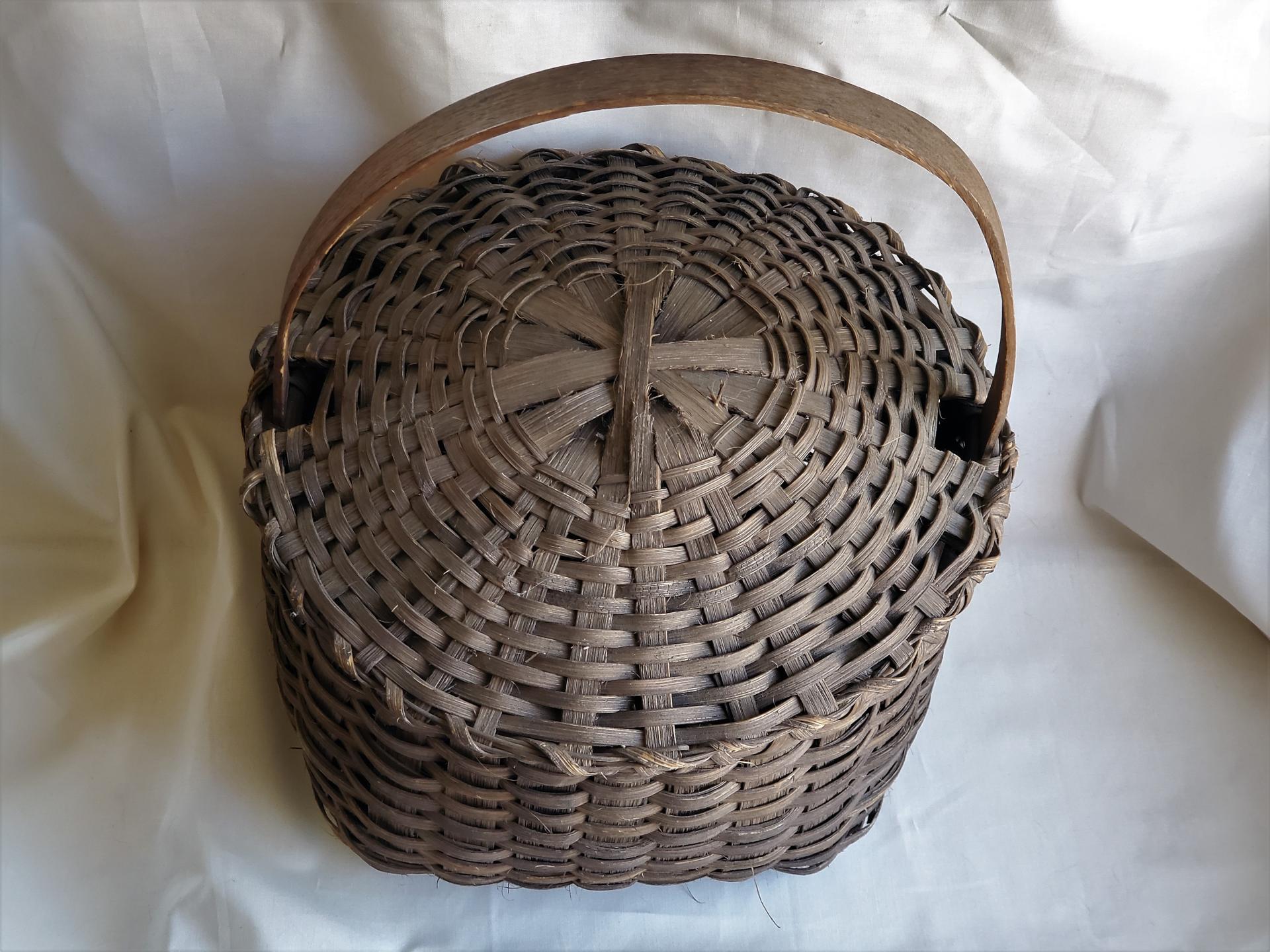 Large Primitive Splint Basket with Attached Lifting Lid