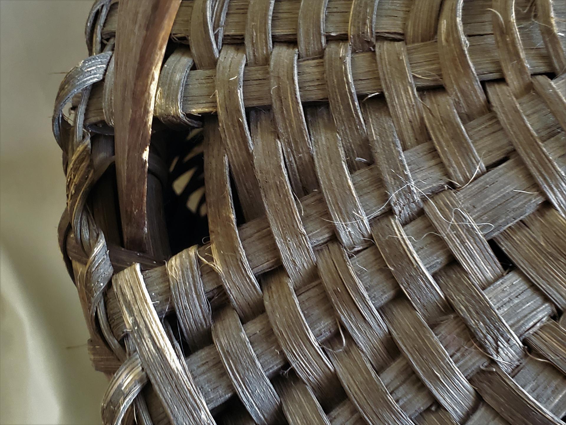 Large Primitive Splint Basket with Attached Lifting Lid