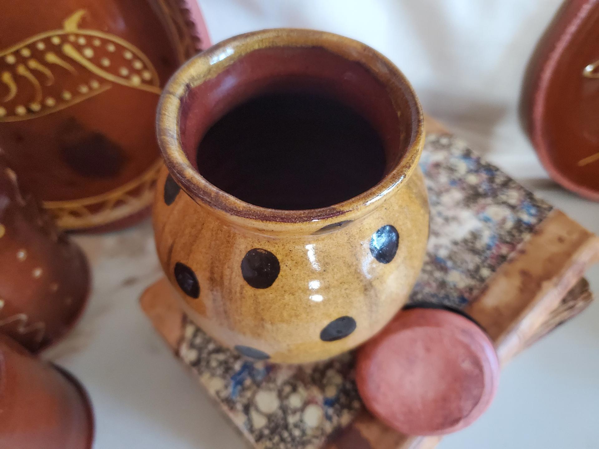 Redware 5 in Storage Jar with Black Dots and Acorn Finial