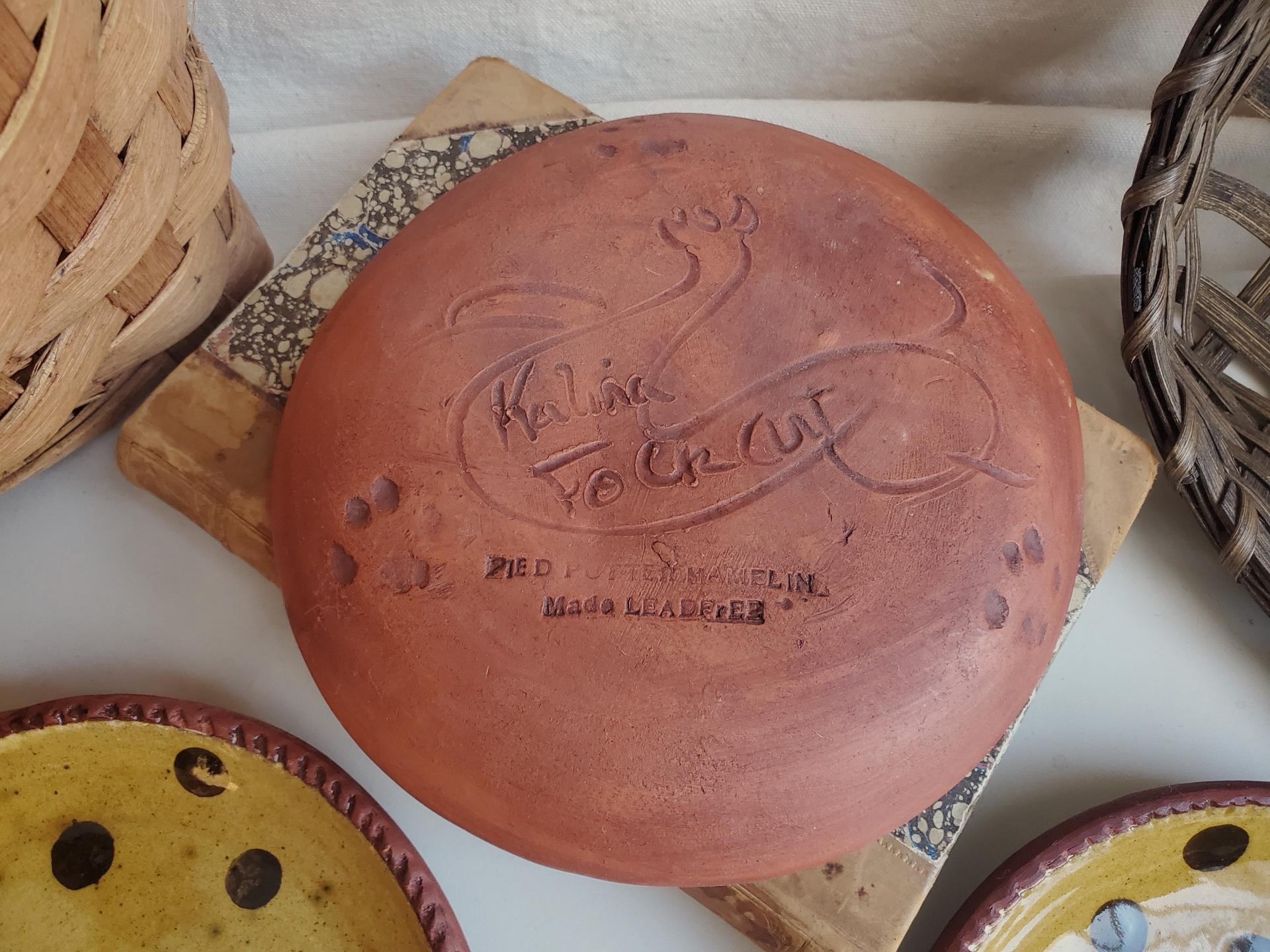 Redware 7 in. Plate Black Dots Decoration, Antiqued (b)