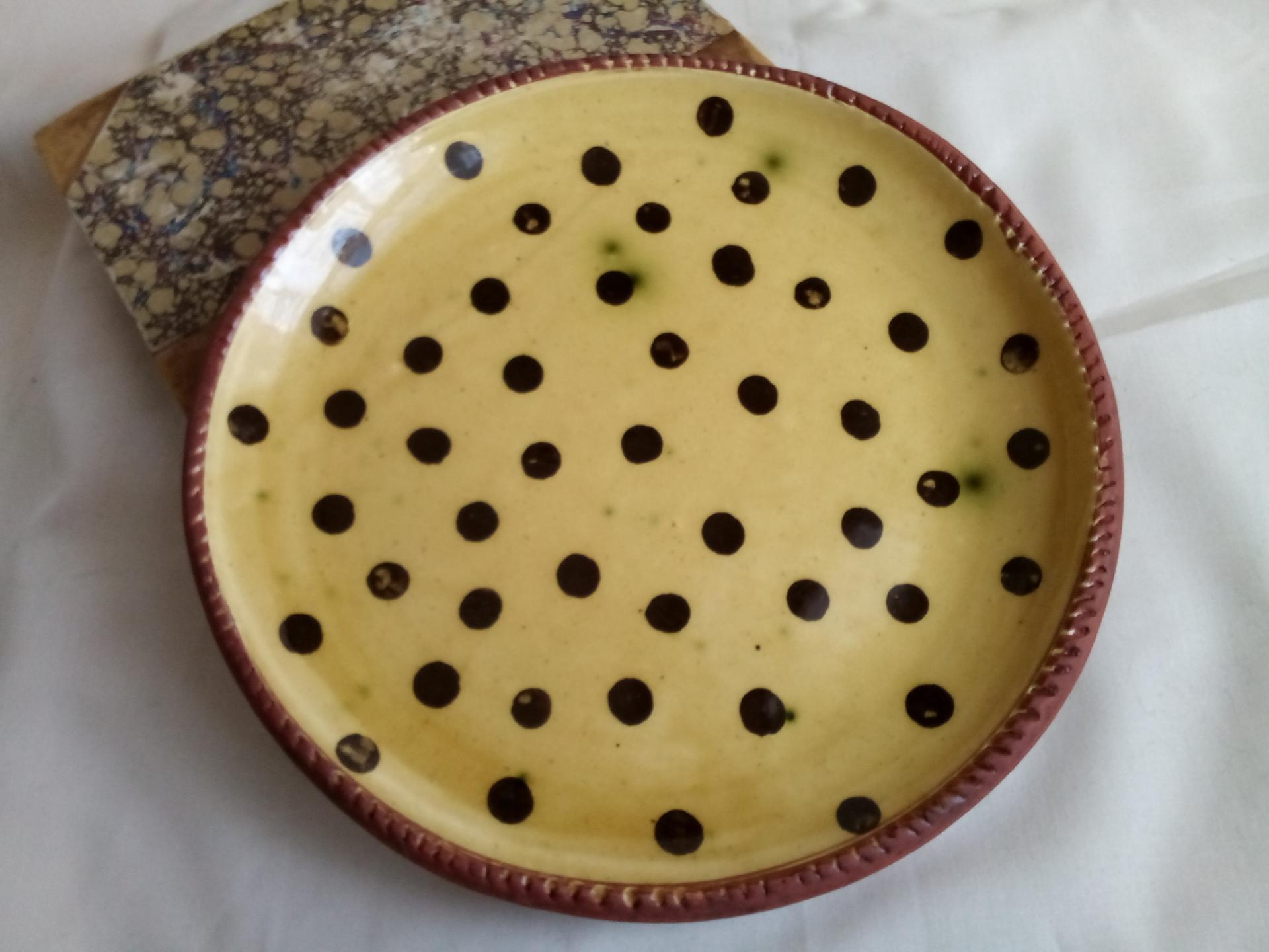 Redware 9 in Plate with Polka Dots Pattern