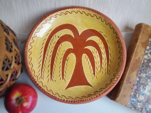 Redware 9 in Plate with Weeping Willow Sgraffito Decoration