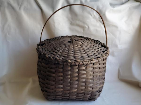 Large Primitive Splint Basket with Attached Lifting Lid